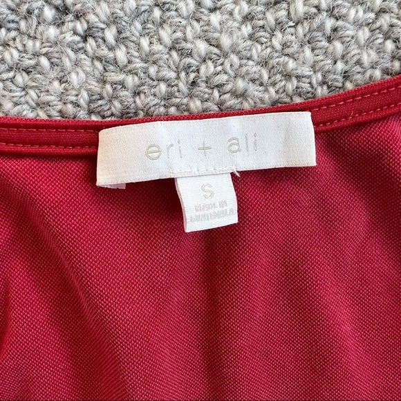 Summer top - size small - Picture 2 of 7